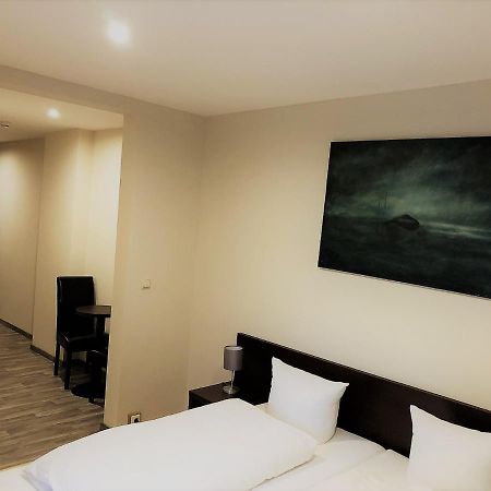 ברלין Hotel-Pension Victoria מראה חיצוני תמונה